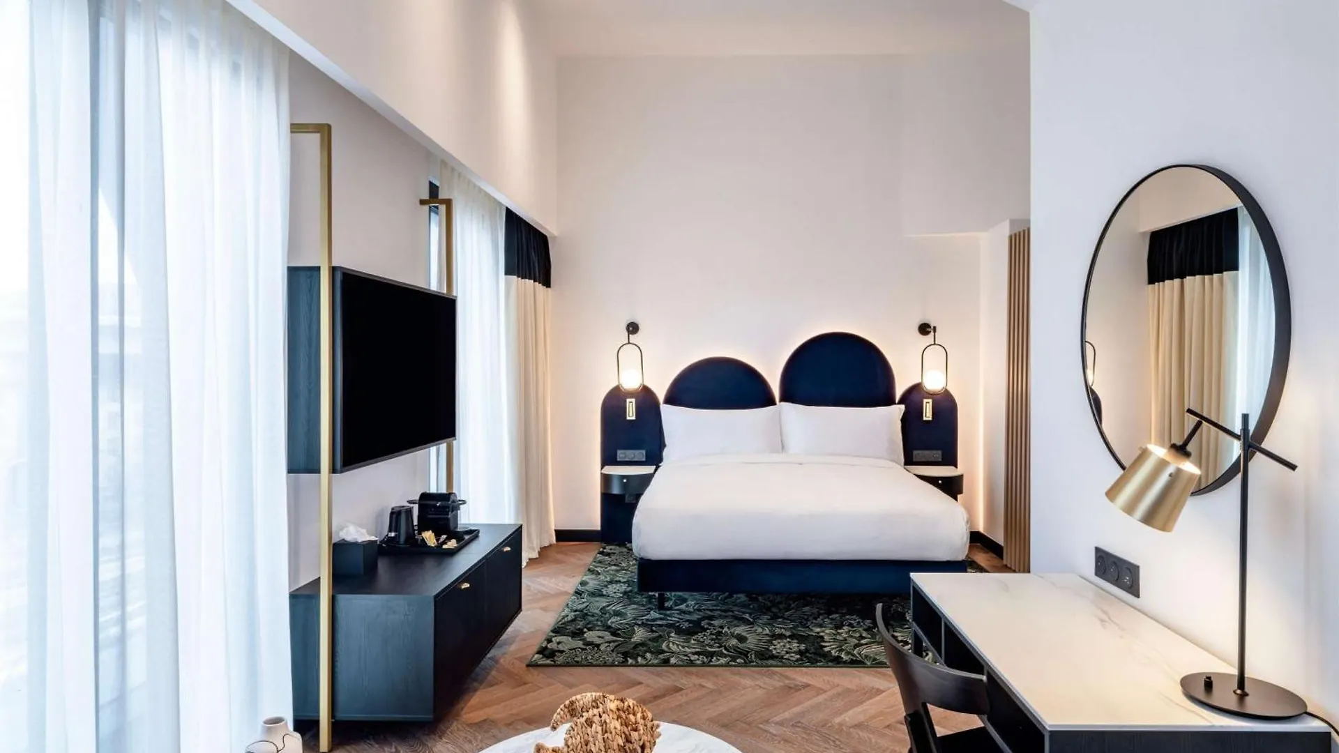 Doubletree By Hilton Nice Centre Iconic 4*,  Франция